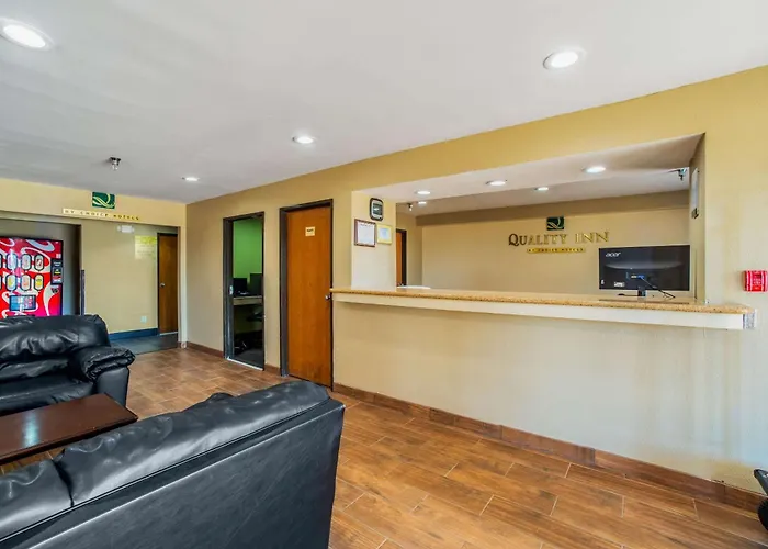 Quality Inn Carbondale University Area