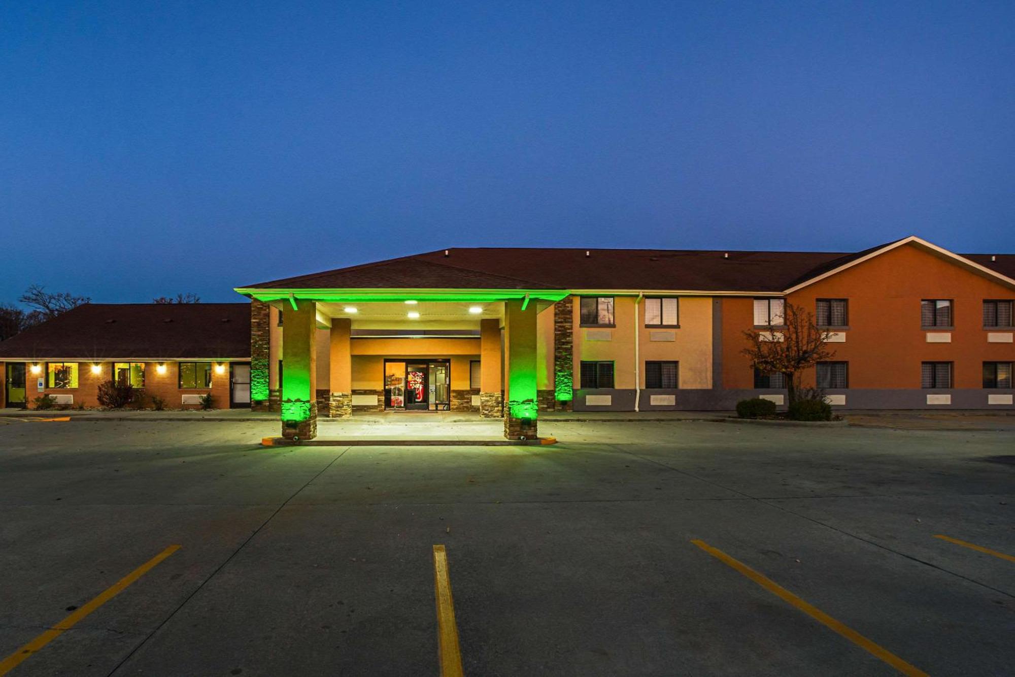 Hotel Quality Area 2*
